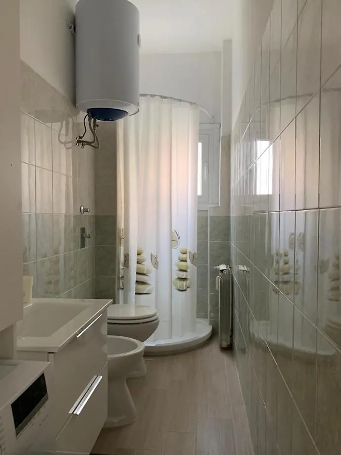 Apartment My Petite Maison Milan Italy